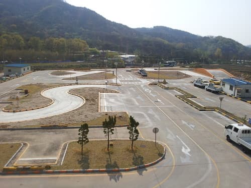 최신 자동차운전전문학원